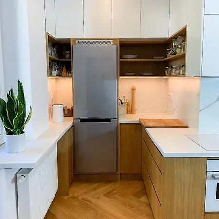 Apartament Two Separate Bedrooms. Air Condition, Centre